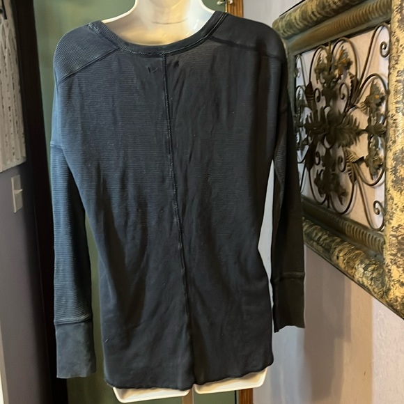 Cool American Eagle navy henley/ feather graphic waffle material  top Sz S - Picture 7 of 10